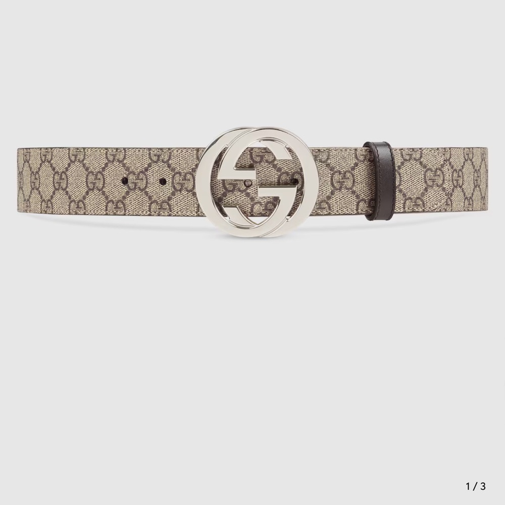 GG Supreme canvas belt finished with an interlocking G buckle.